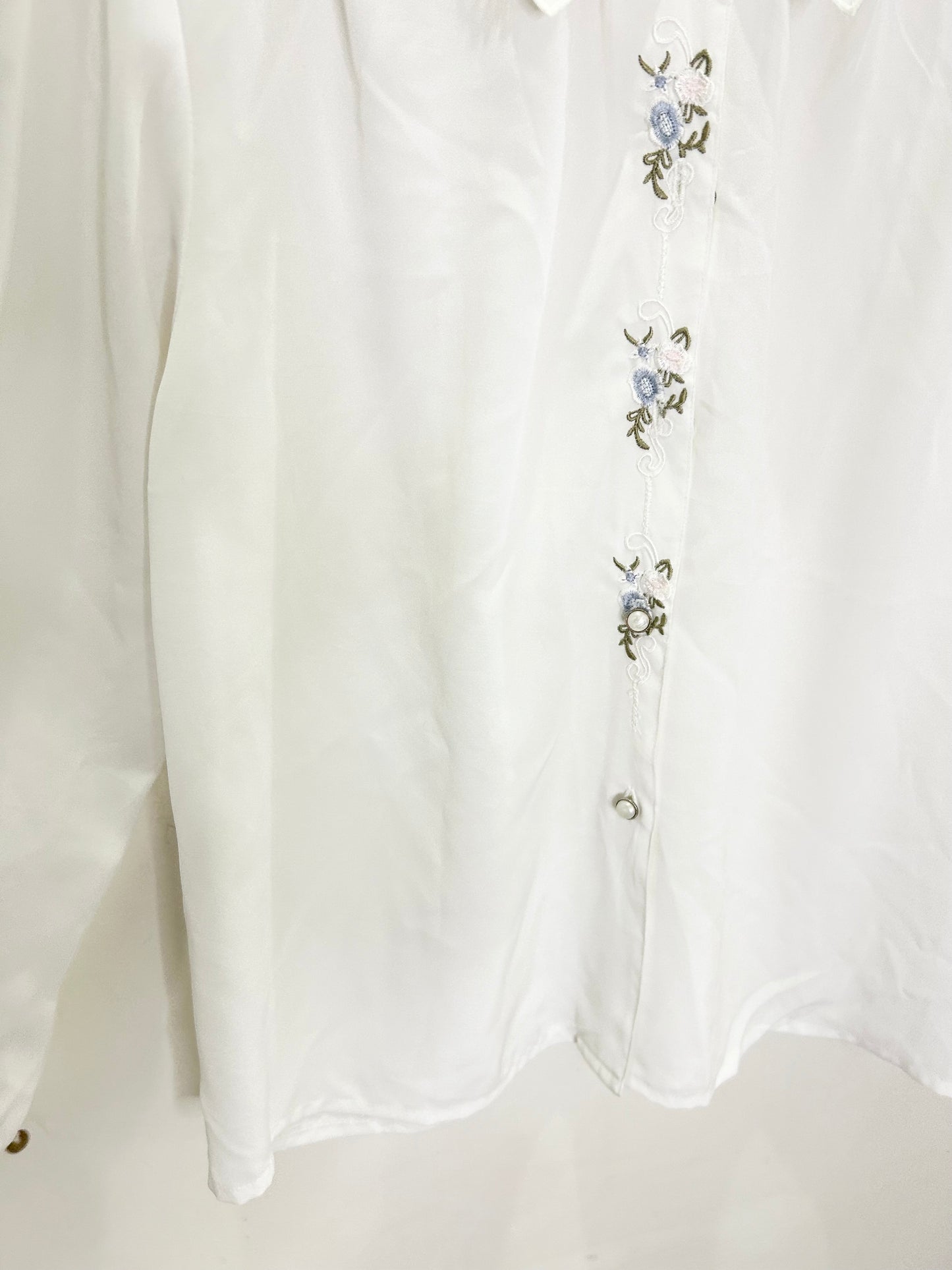 Floral Shirt: Chest: 44”