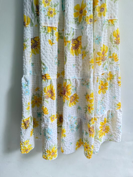 Sunflower Skirt: Waist- 26” TO 36”