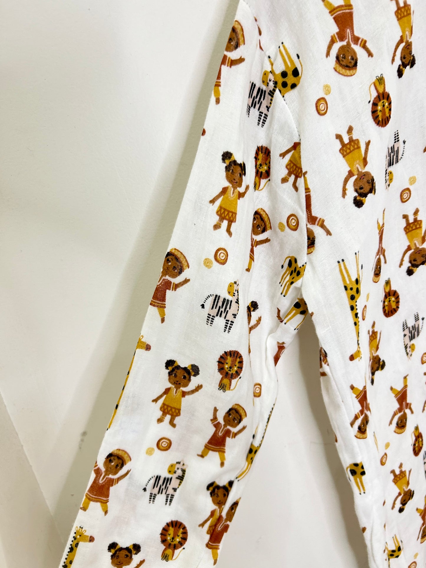 Print Shirt- Chest: 44”