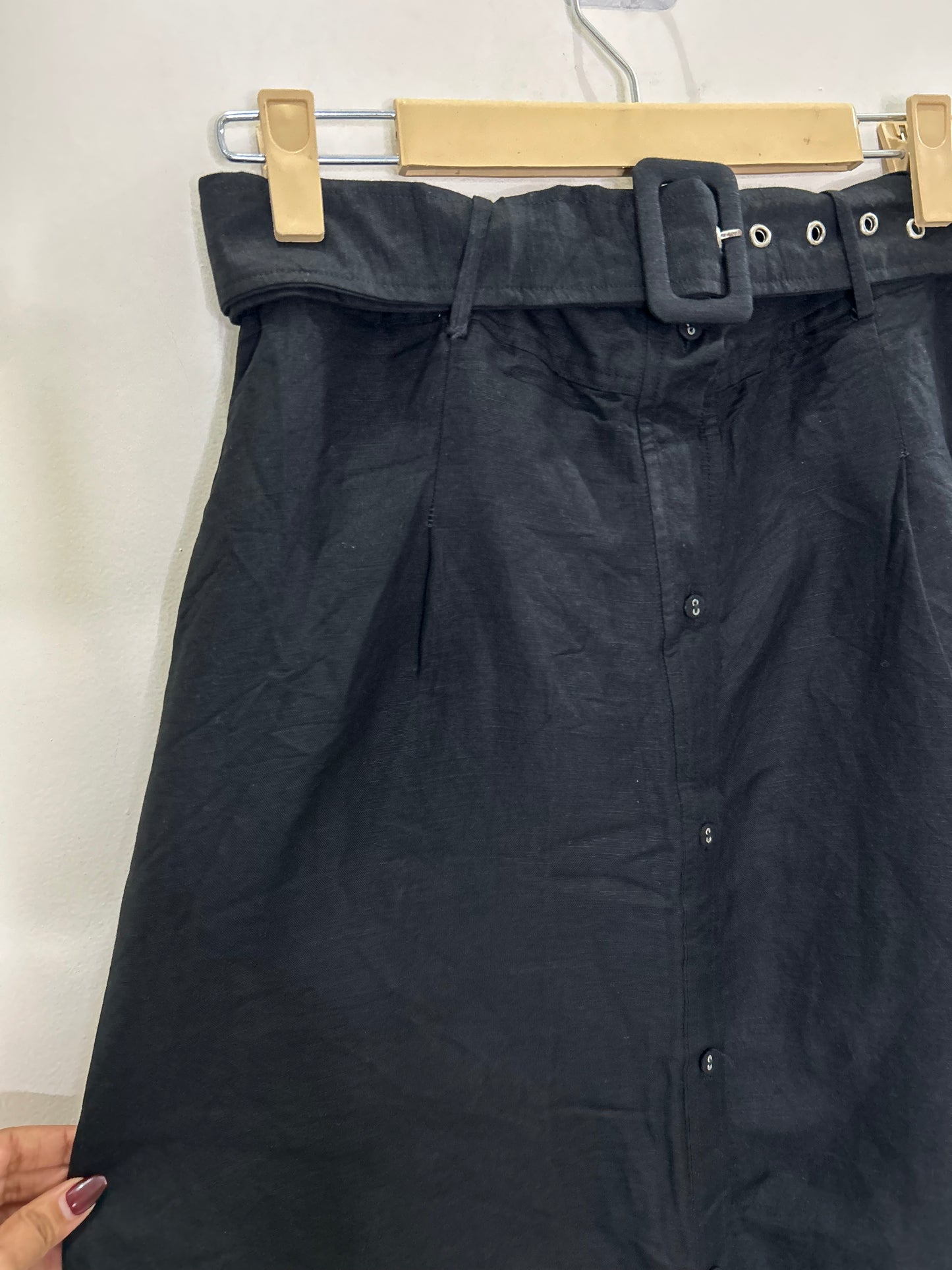 Linen Solid Black Skirt with Belt