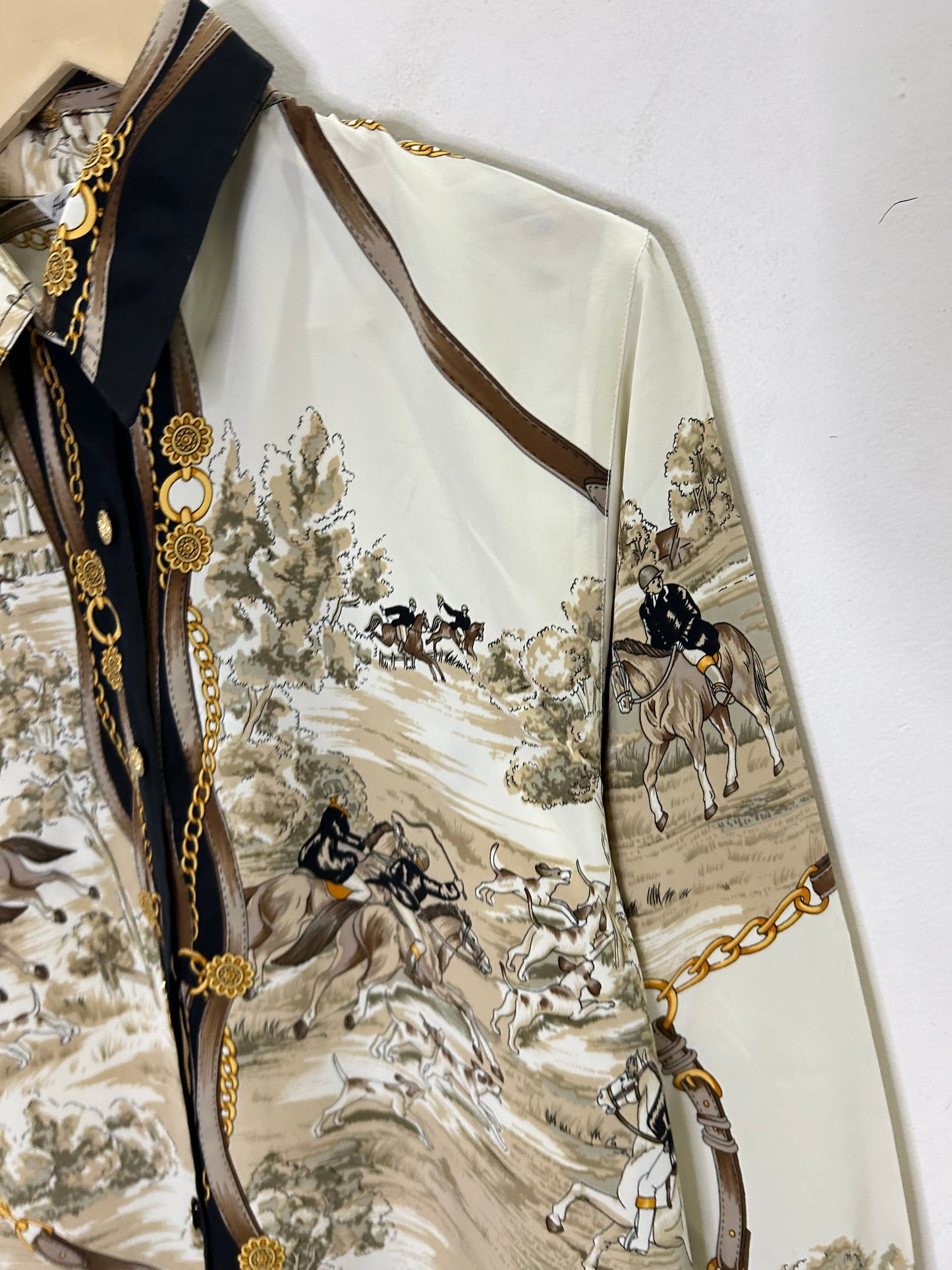 Horse Shirt: Chest- 42”