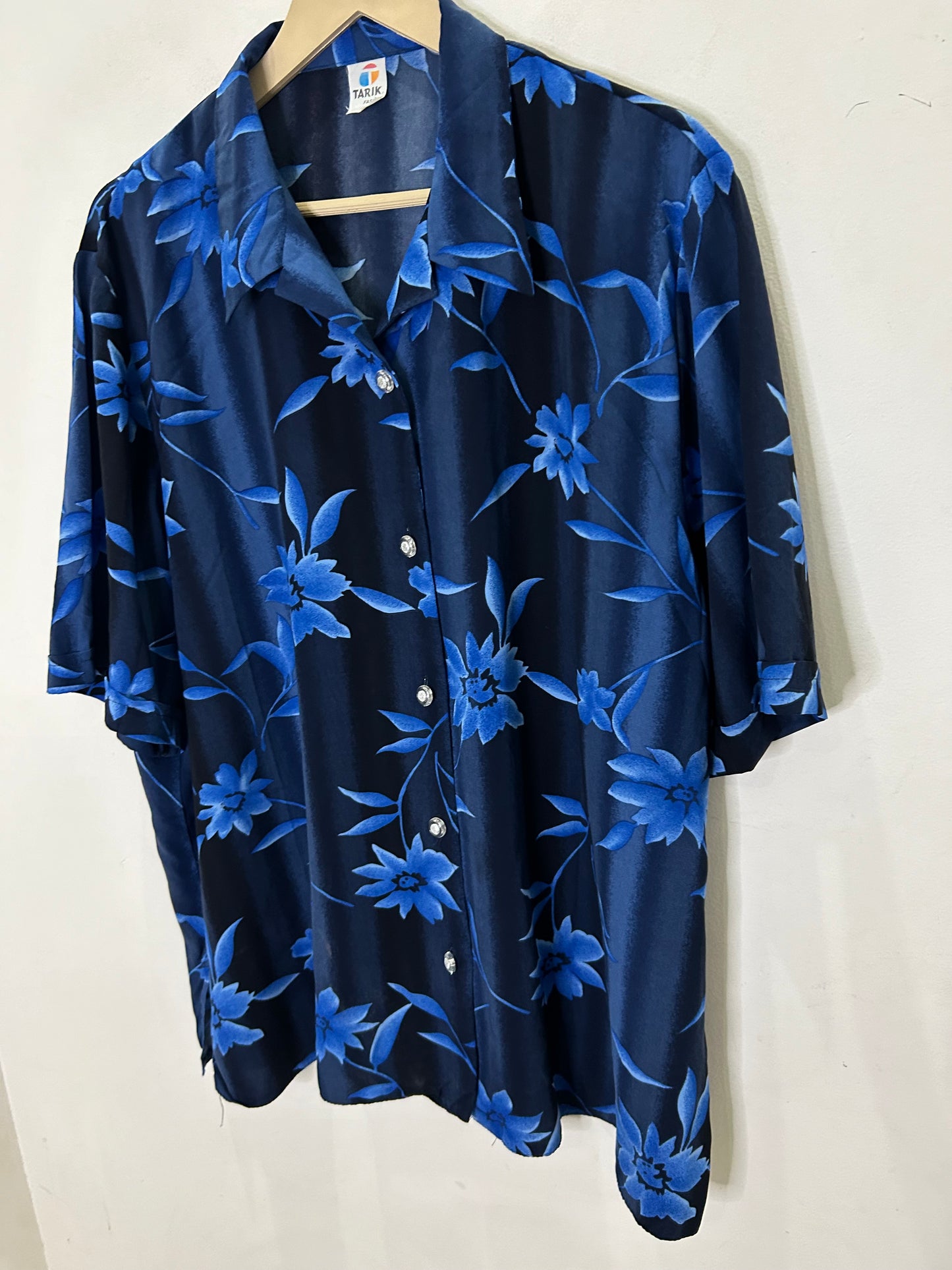 Printed Floral Shirt: Chest-48”