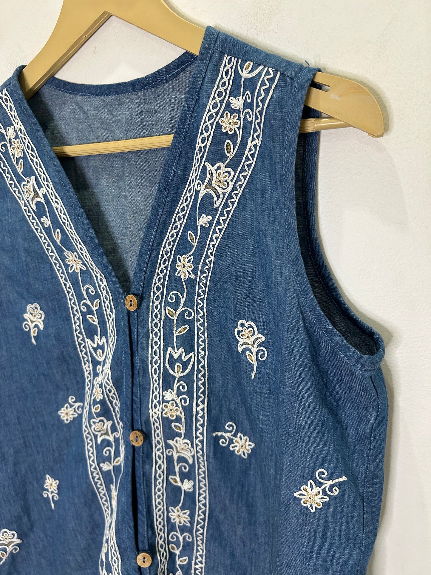 Vest Embroidered- Bust: 38