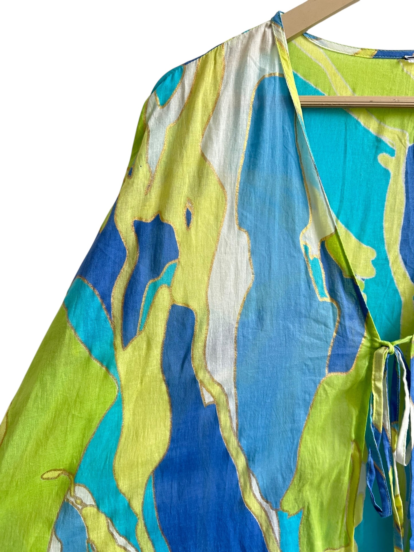 Abstract Print Knot Shrug