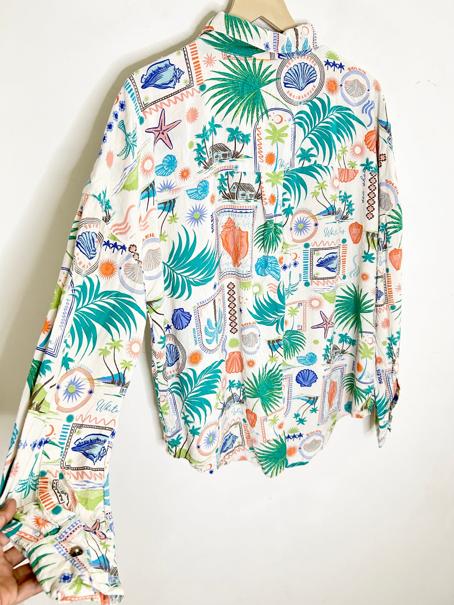Printed Shirt: M