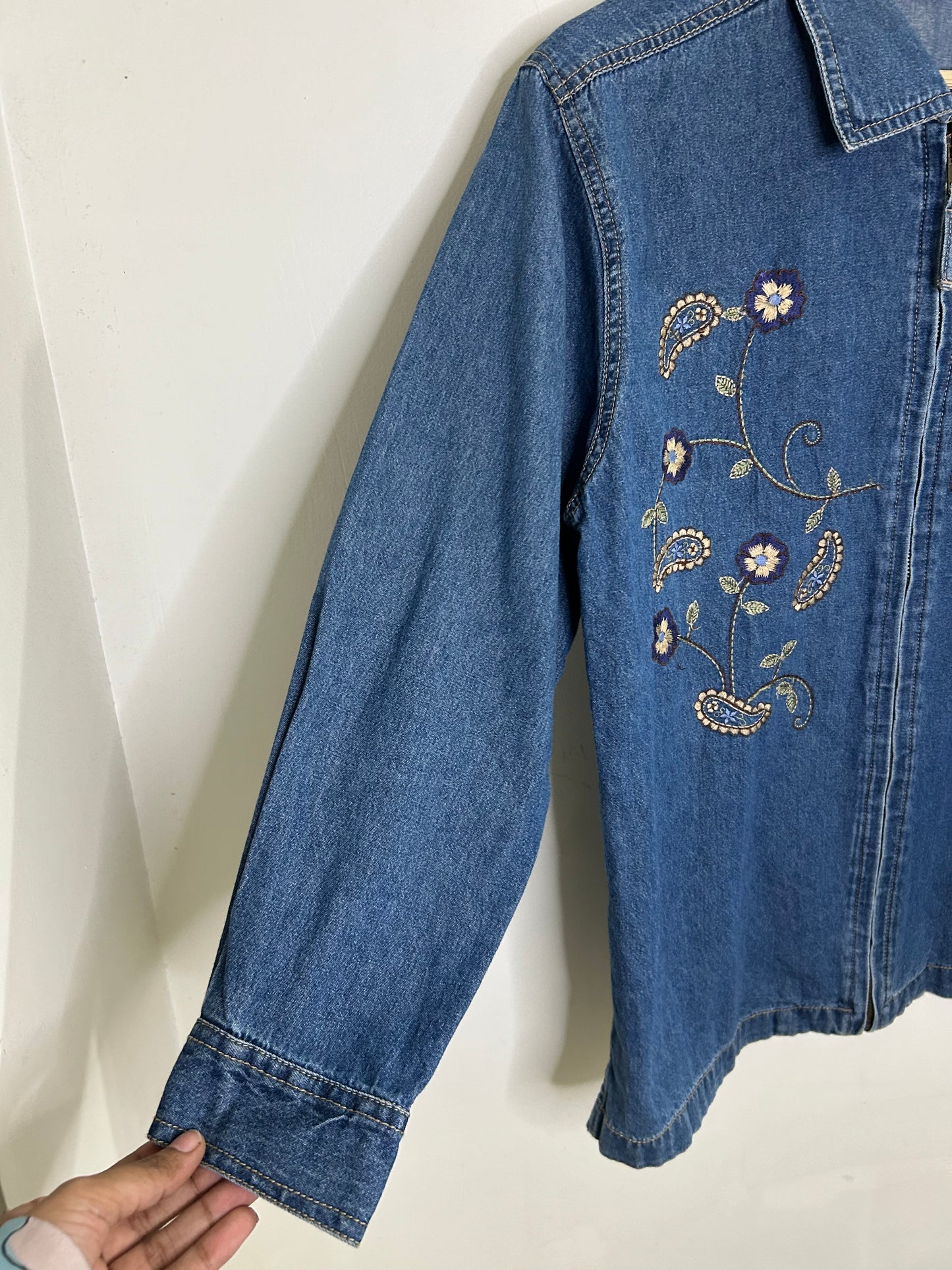 Zipper Embroidered Jacket/ Shirt