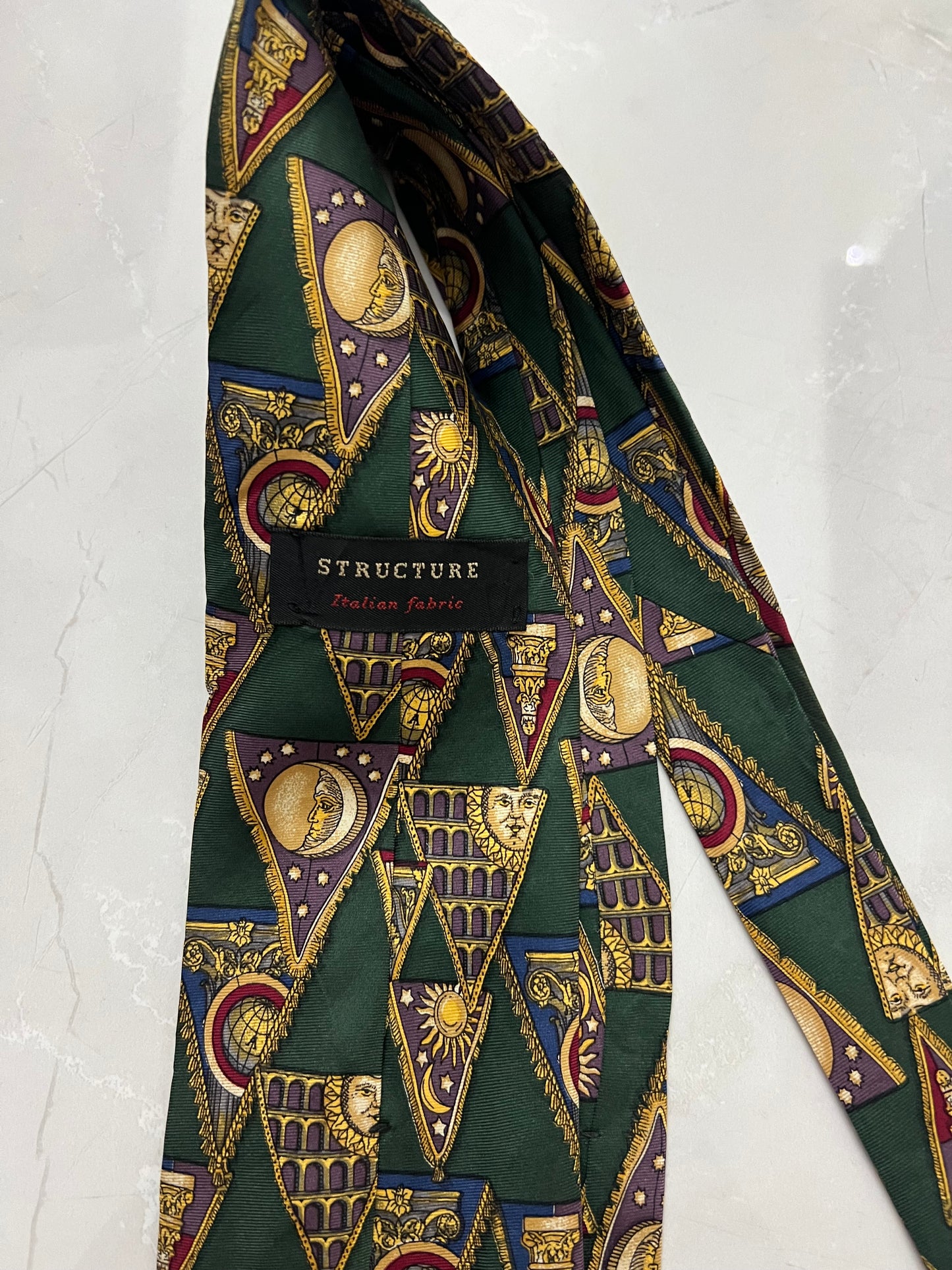 Structure Tie