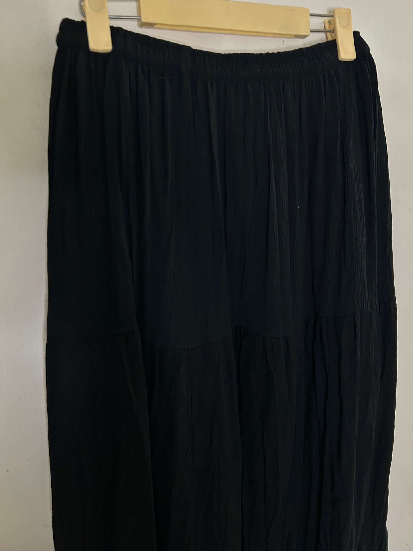 Black Solid Skirt