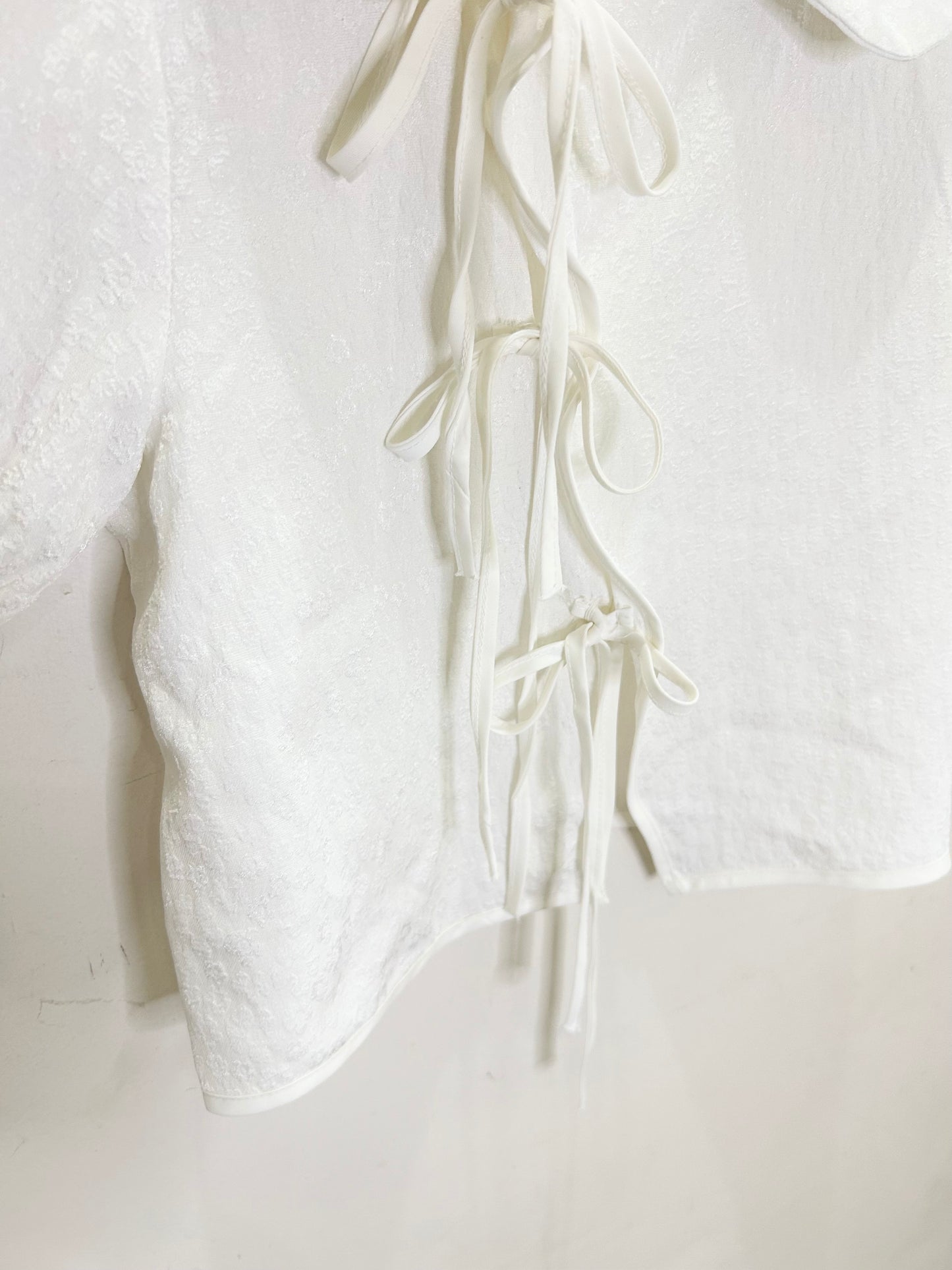 Knot Shirt: Chest-40”