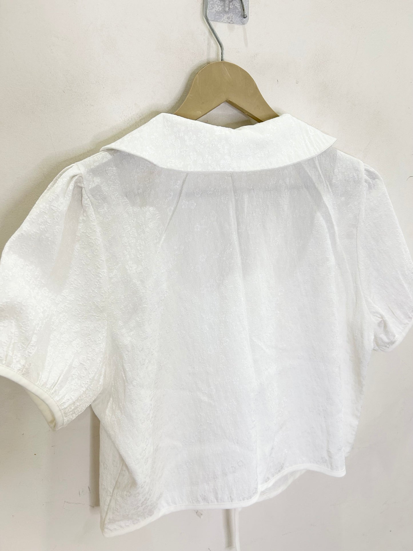 Knot Shirt: Chest-40”