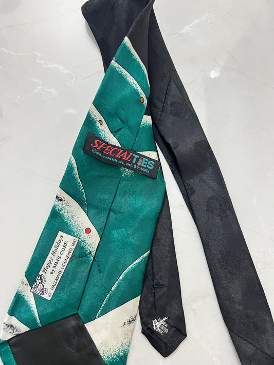 Christmas Happy Holidays Tie