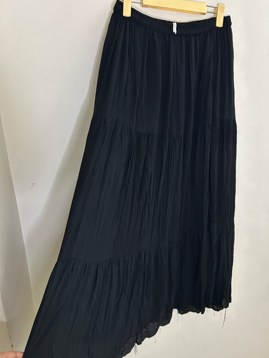 Black Solid Skirt