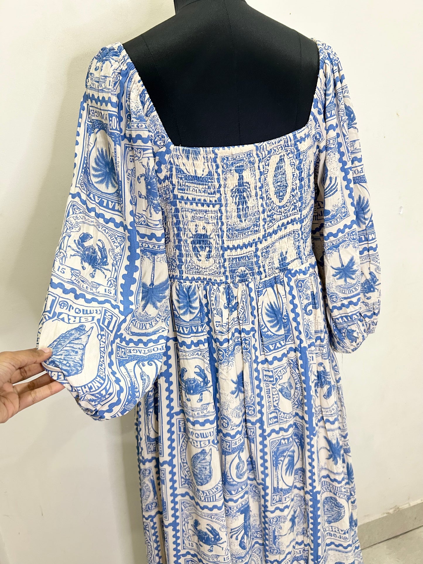 Vero Moda Birch Printed Dress with a postage stamp print