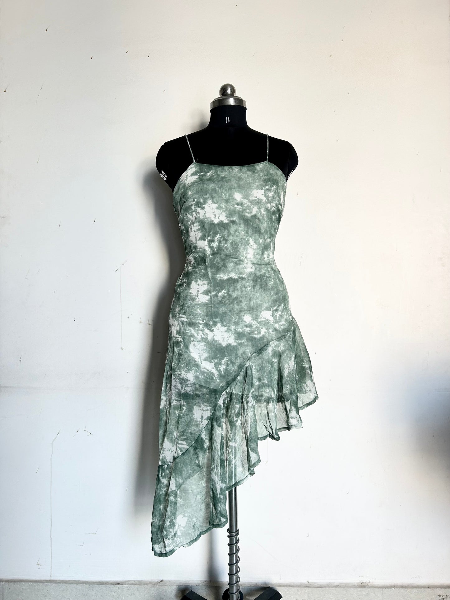 Pinteresty Back Knot Dress