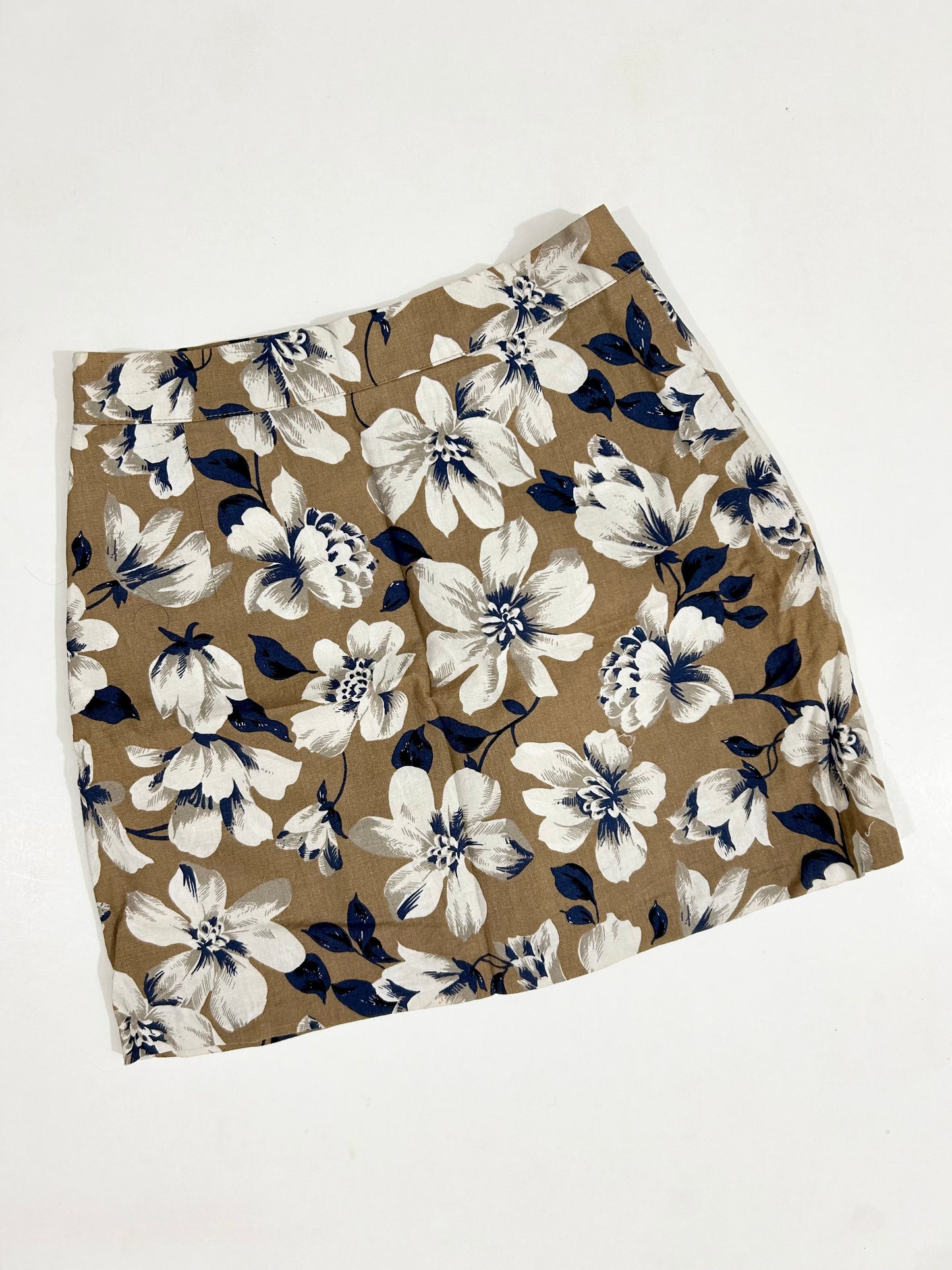 Floral Skirt: Waist- 26”