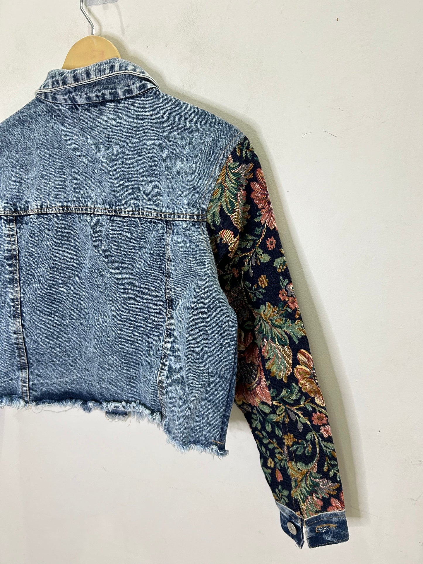 Tapestry Sleeves Jacket