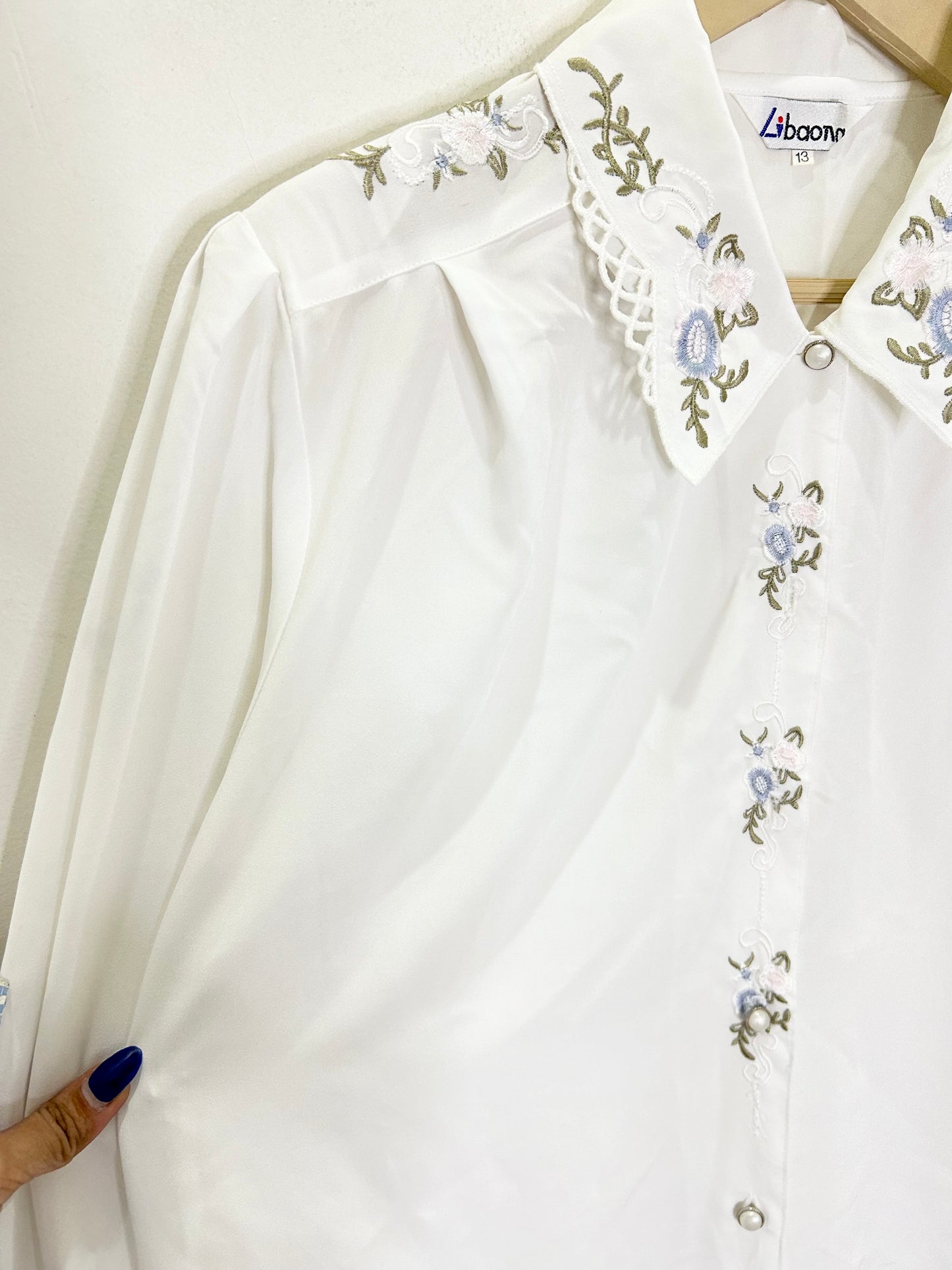 Floral Shirt: Chest: 44”