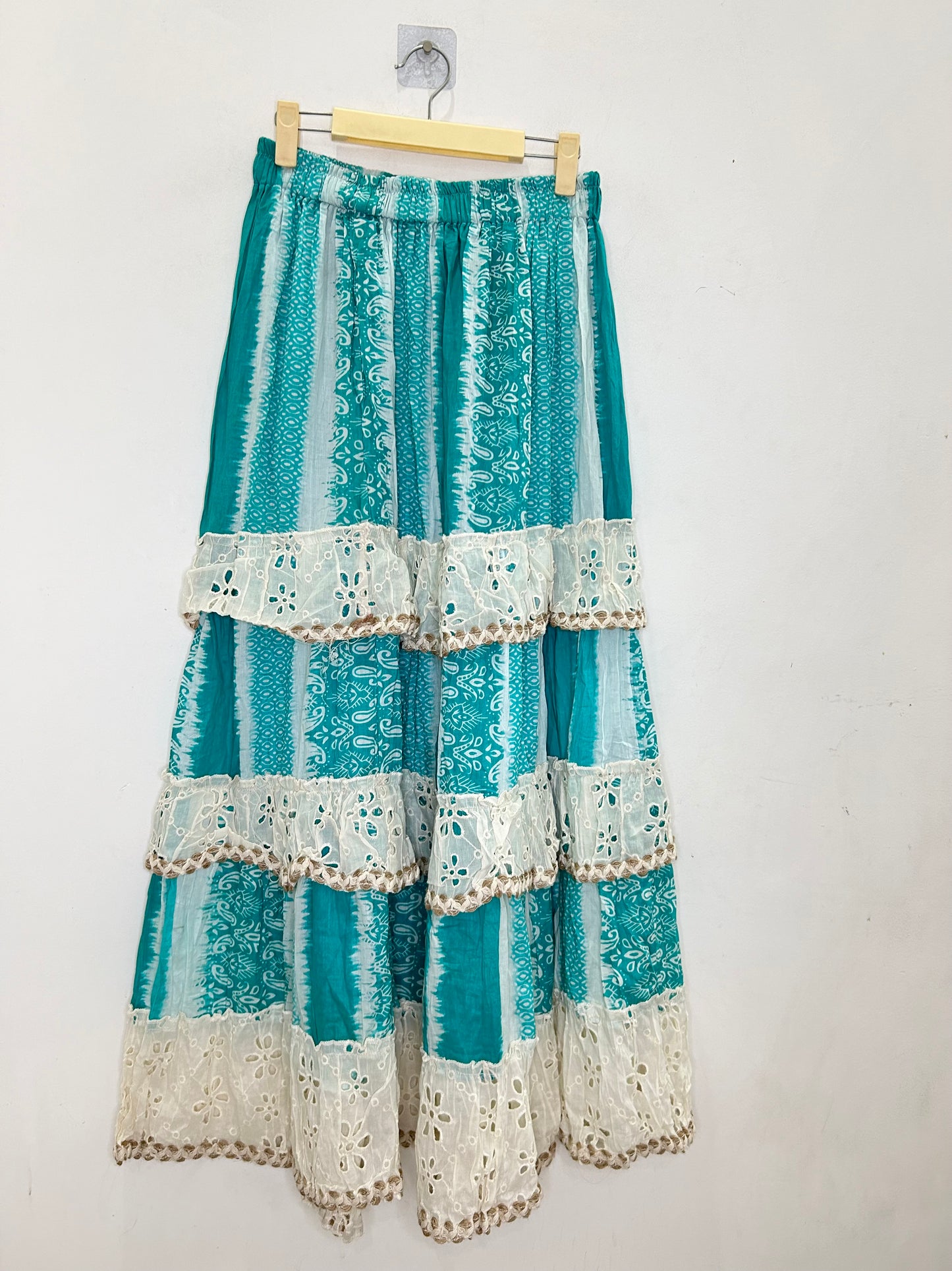 Bandhani Skirt: Waist- 26” TO 34”