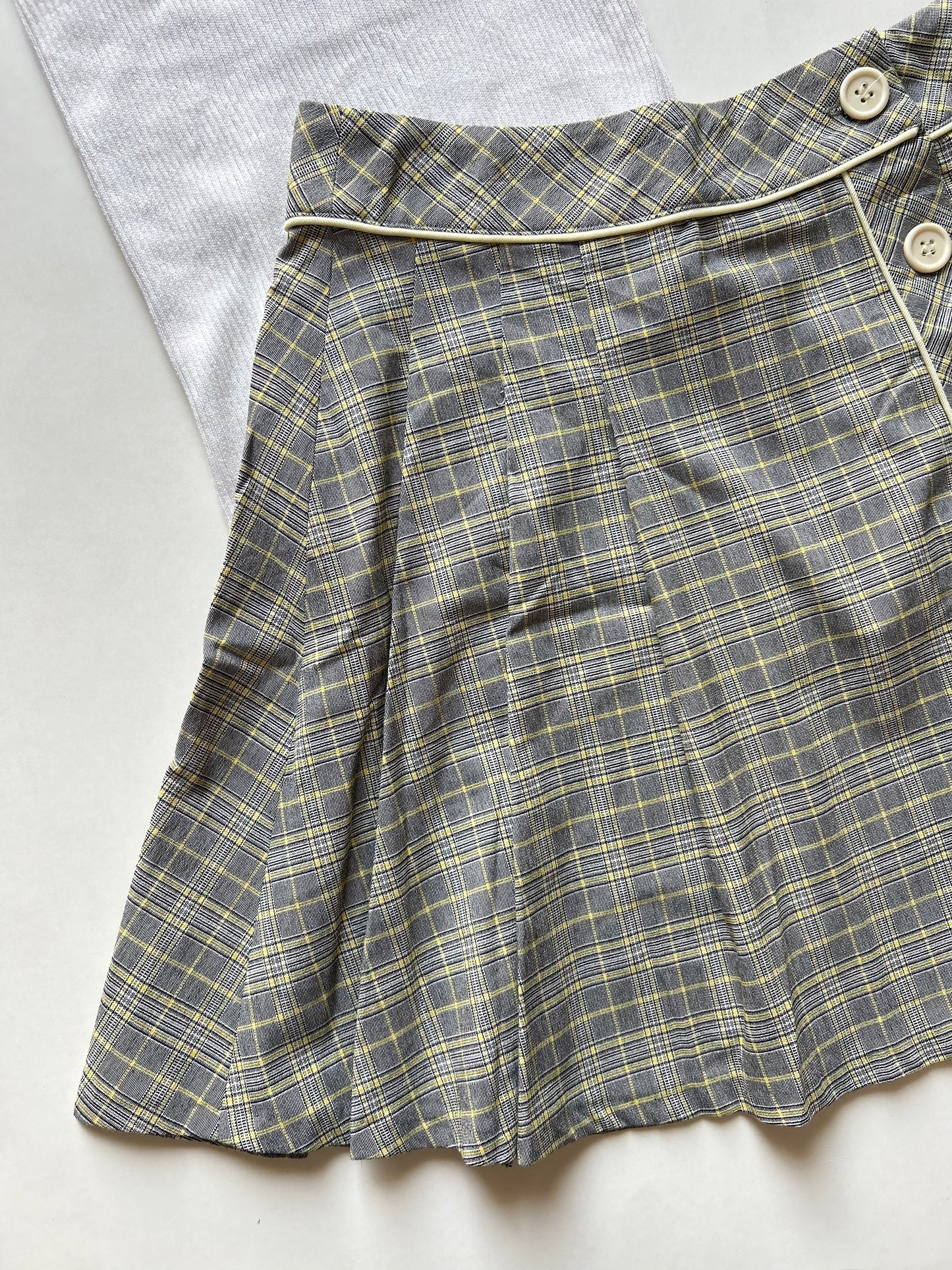 Side Button Skirt Waist 28”