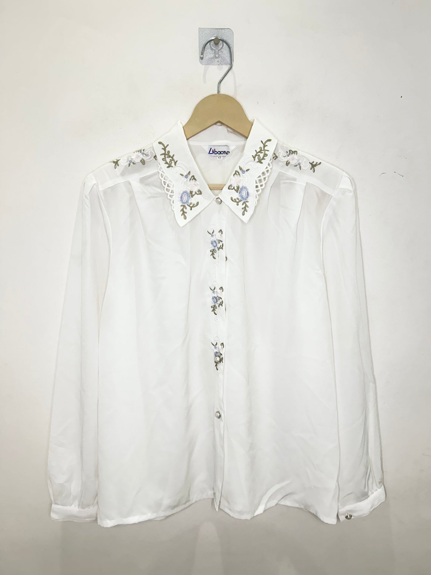 Floral Shirt: Chest: 44”