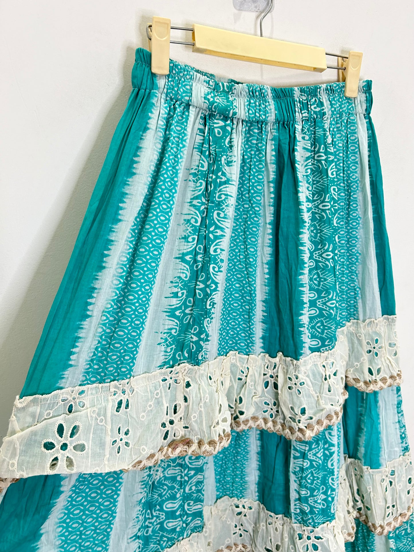 Bandhani Skirt: Waist- 26” TO 34”