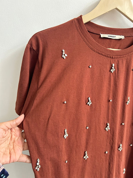 Embellished T Shirt: 38”