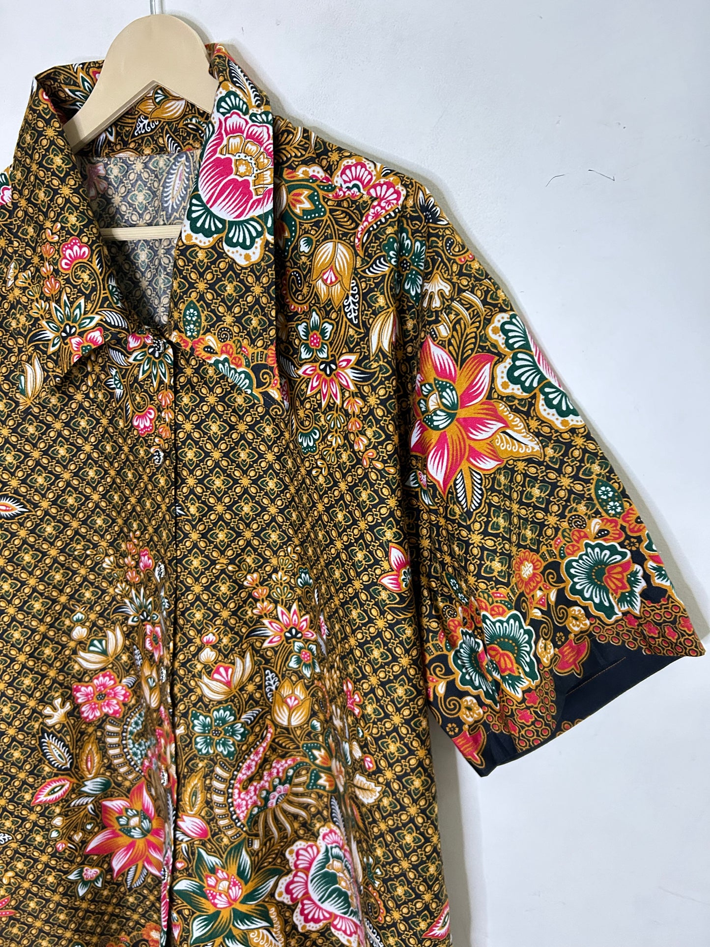 Printed Shirt: Chest-50”