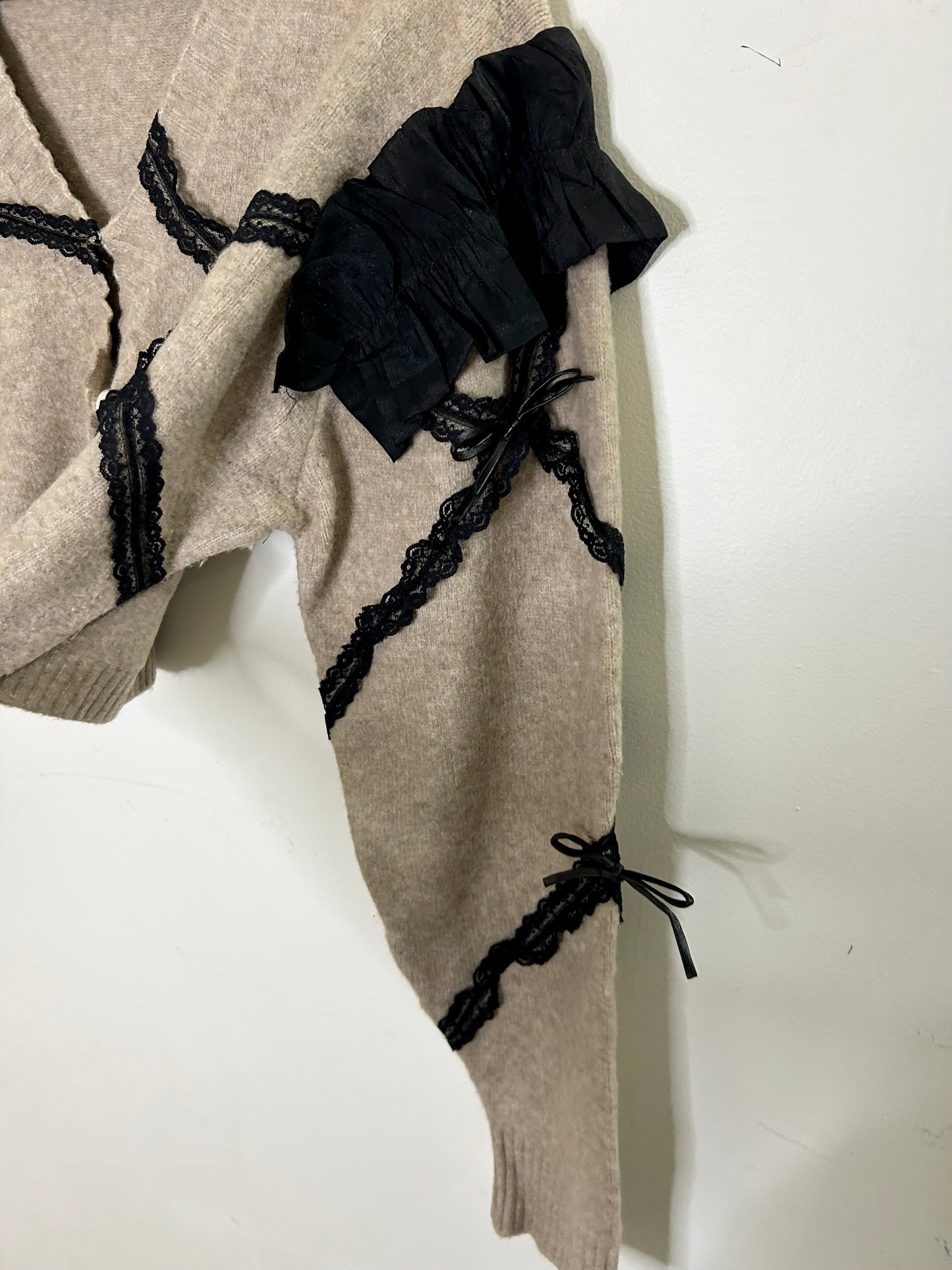 Bow and Lace Brown Cardigan