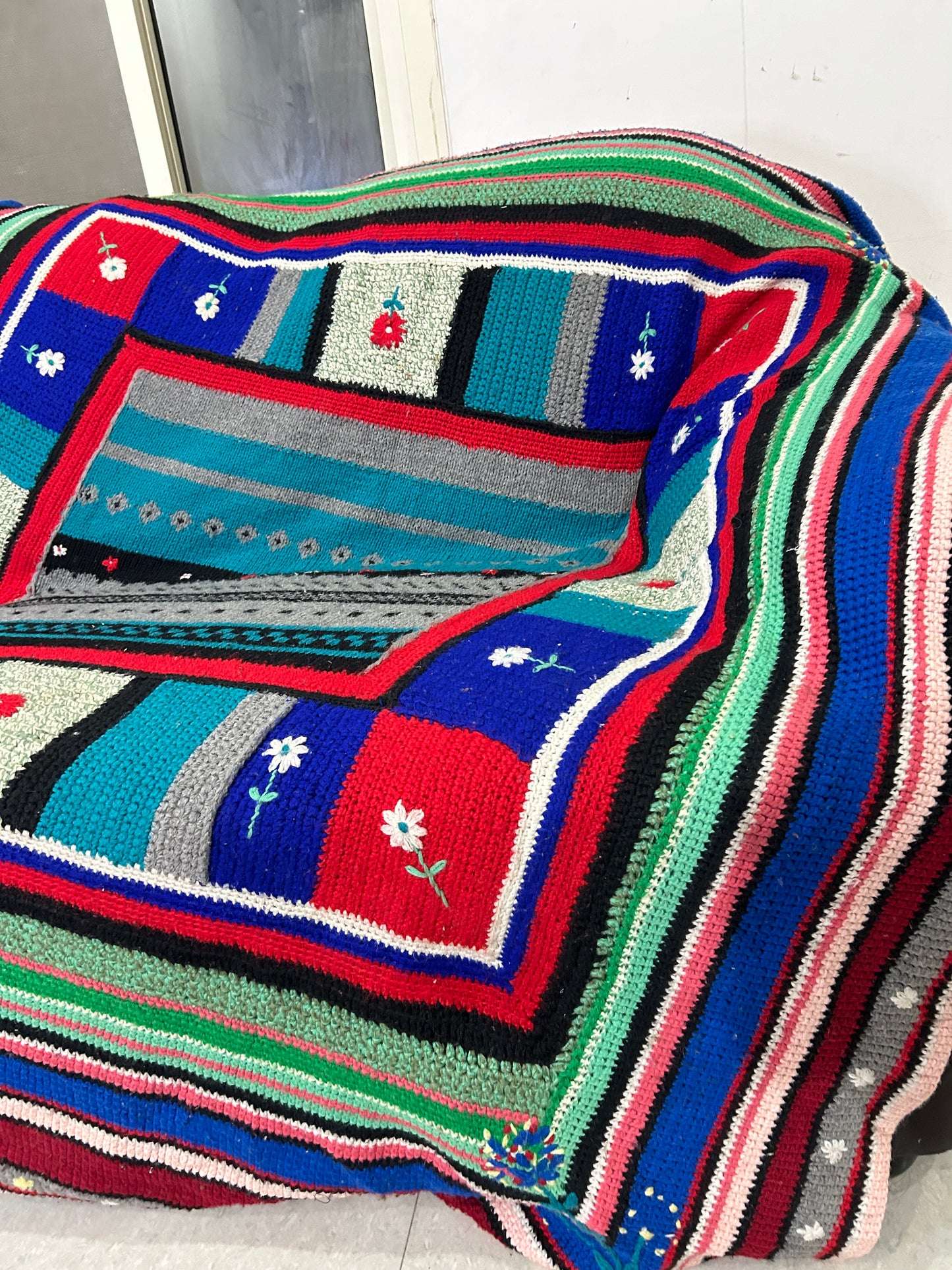 Daisy Square Crochet Throw