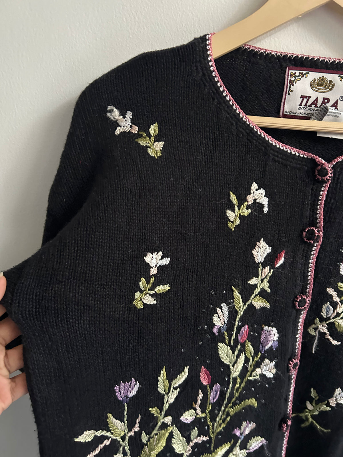 Vintage Floral Embroidered Black Cardigan