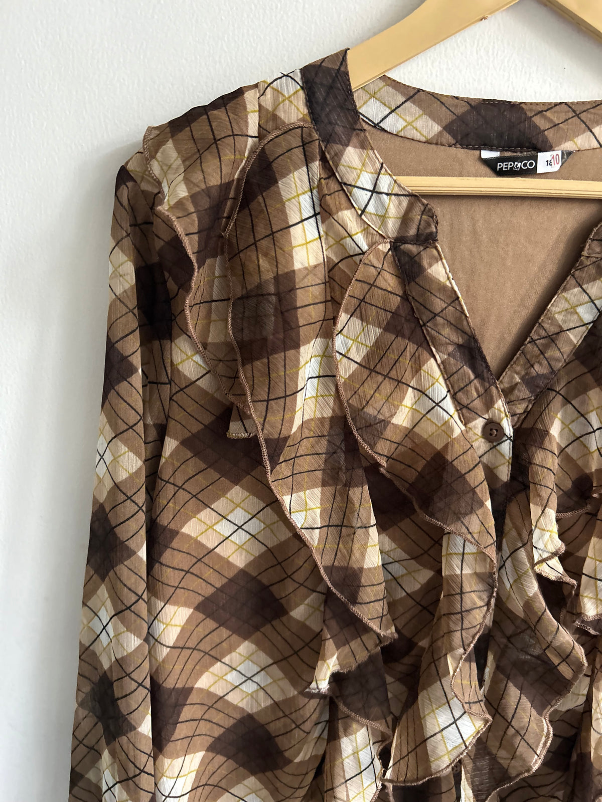 Ruffle Brown Top: 46”