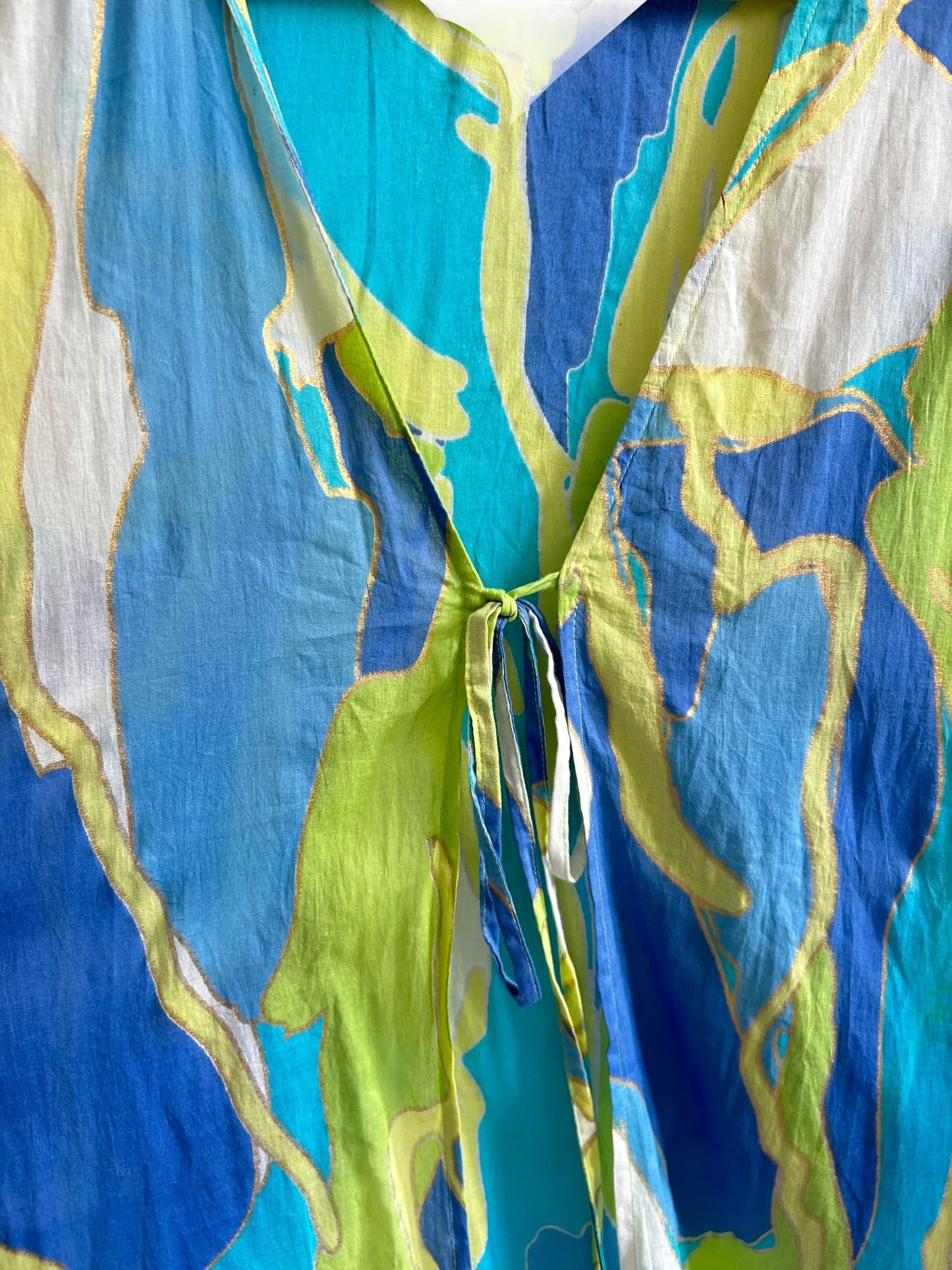 Abstract Print Knot Shrug