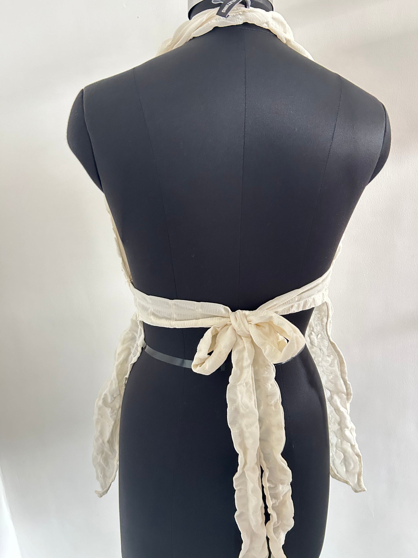 PRETTY LITTLE THING Popcorn Halterneck Top