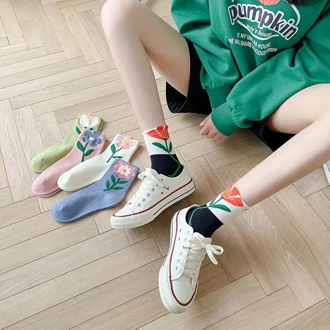Tulip Black Socks