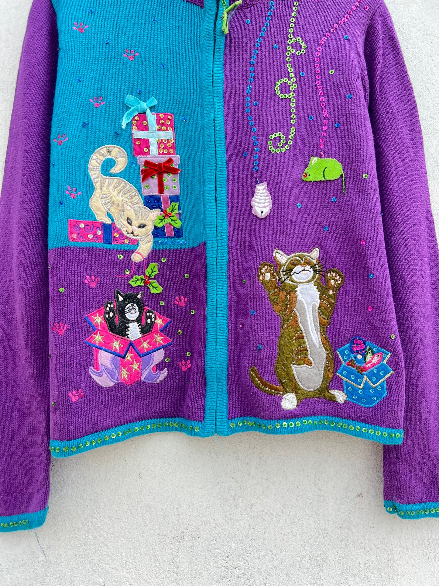 Heirloom Collectibles Christmas Cat Sweater