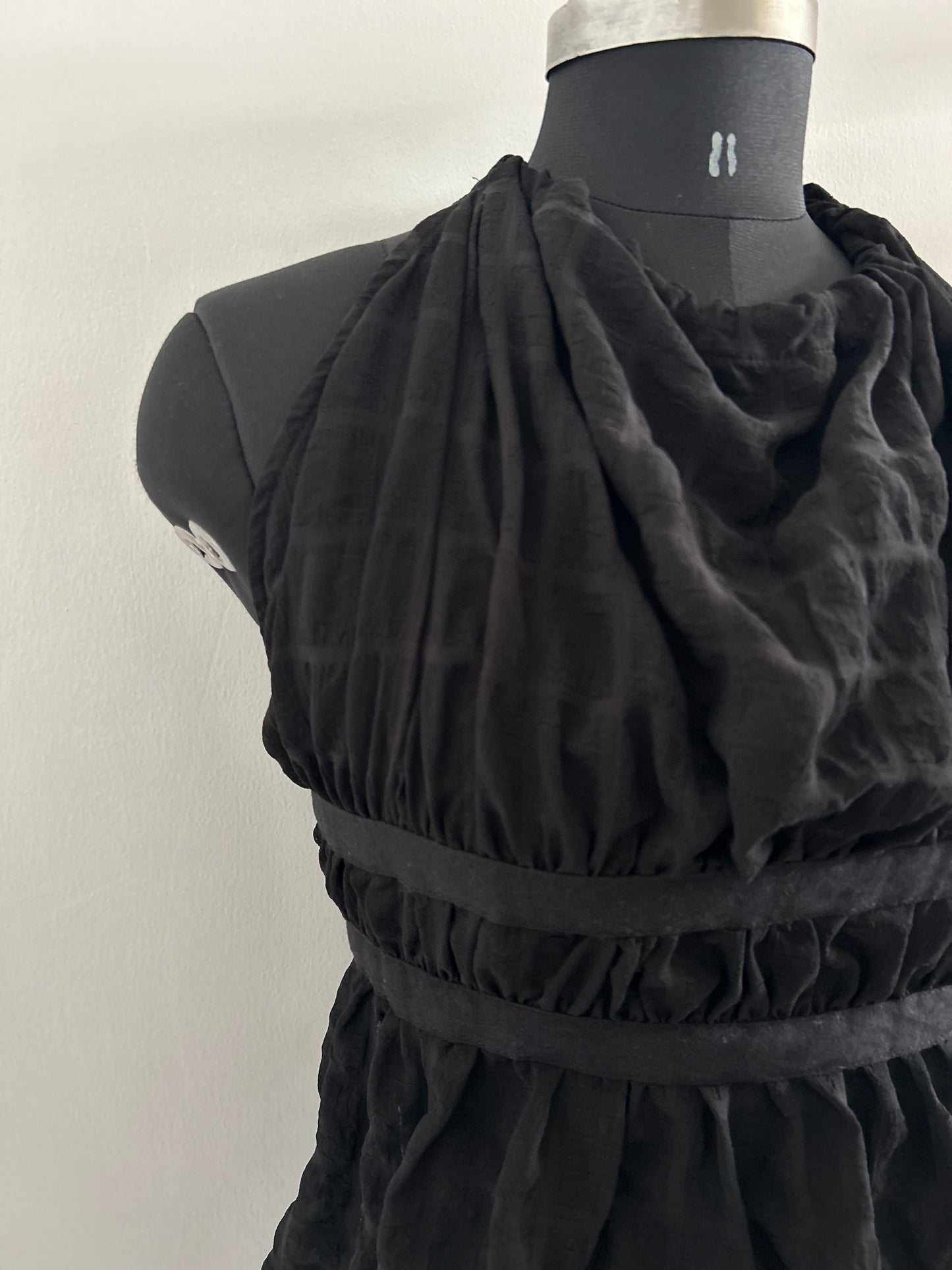 PRETTY LITTLE THING Popcorn Backless Top