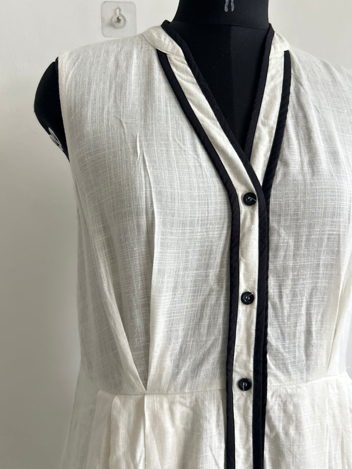 White Detailed Dress: 42”