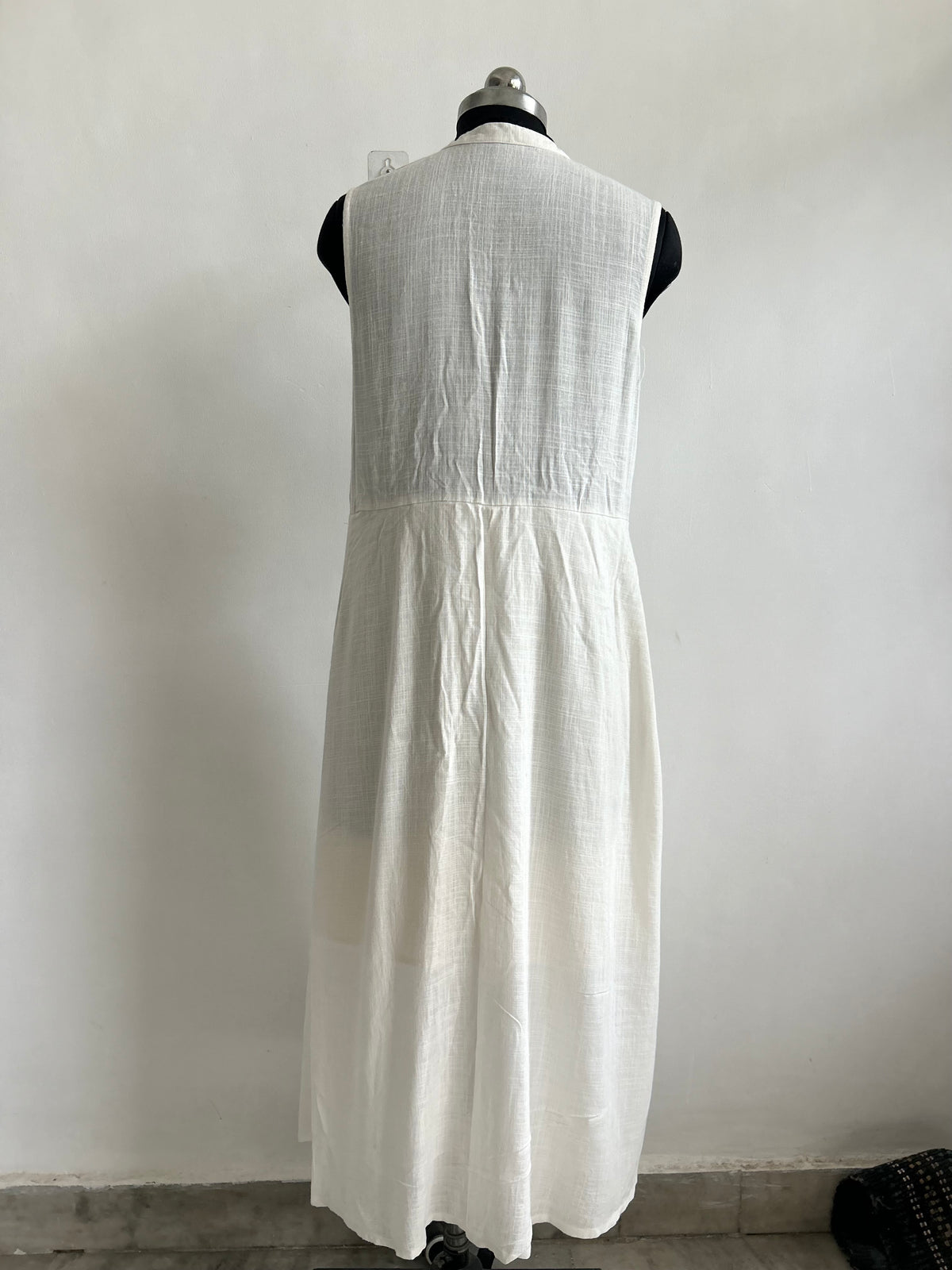 White Detailed Dress: 42”