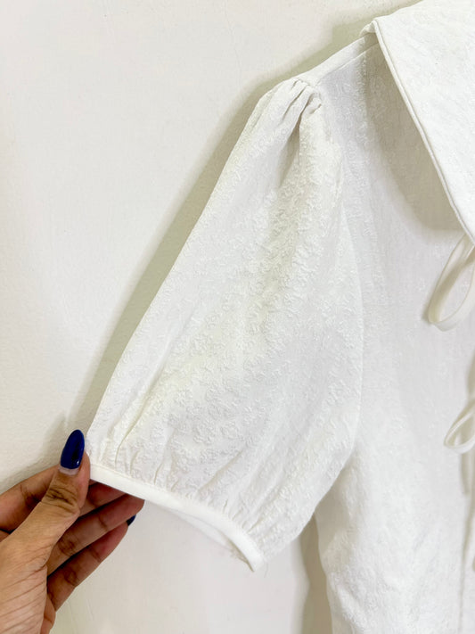 Knot Shirt: Chest-40”
