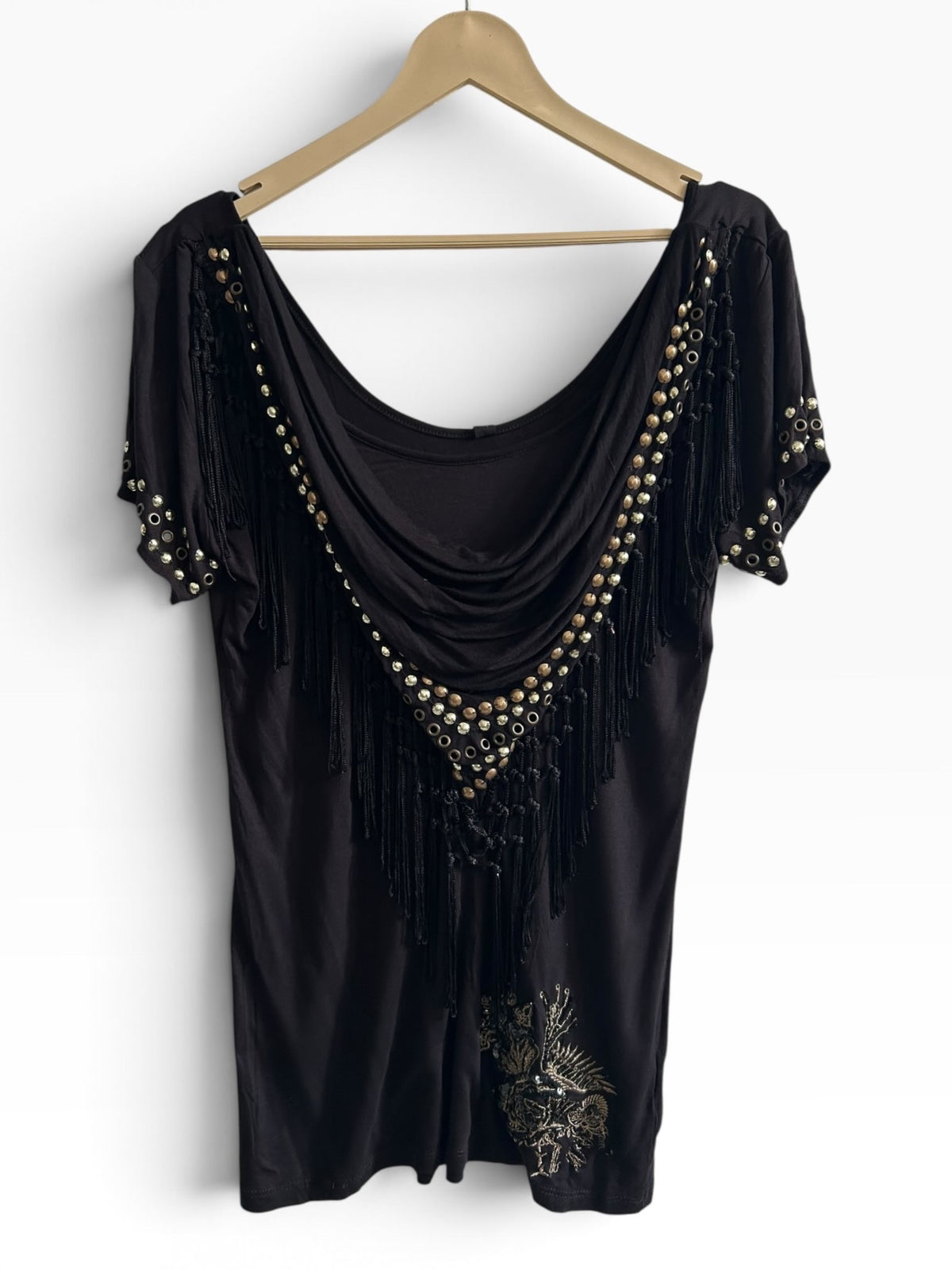 Black Scarf Top: 40”
