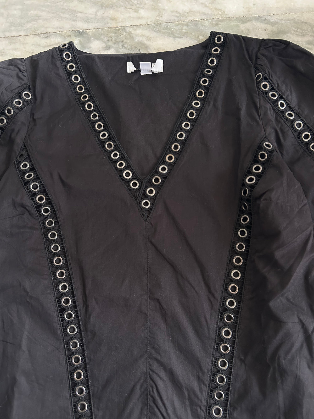 Black Metal Eyelet Top: 36”