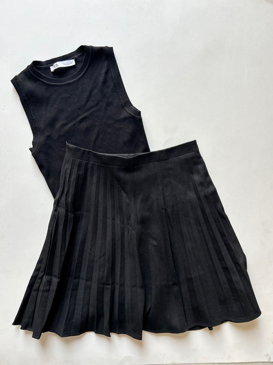 Black Pleated Skirt Waist 28”
