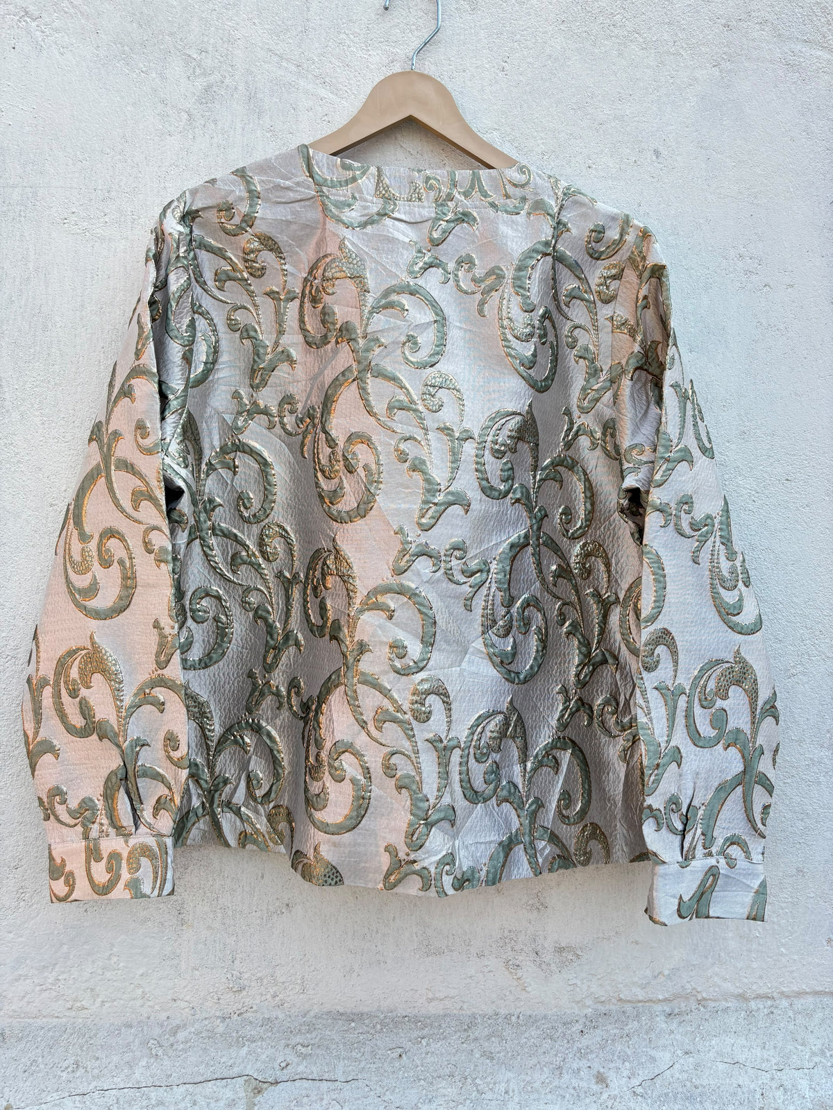 Vintage Jacket: 44”
