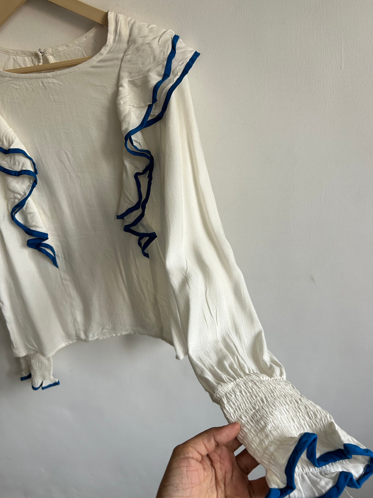 Ruffle White Top: 36”