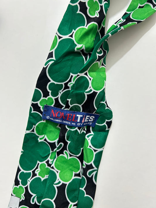 Clove Tie