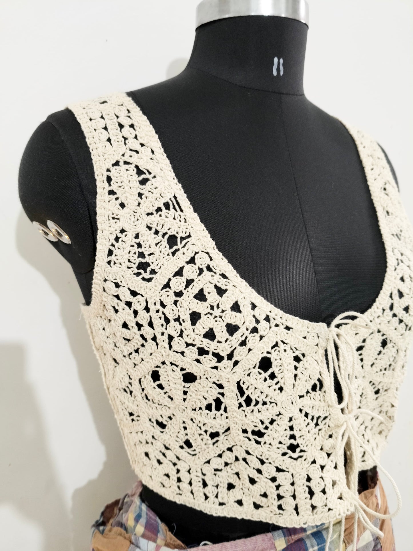 Crochet Knot Top: Bust- 40/42”