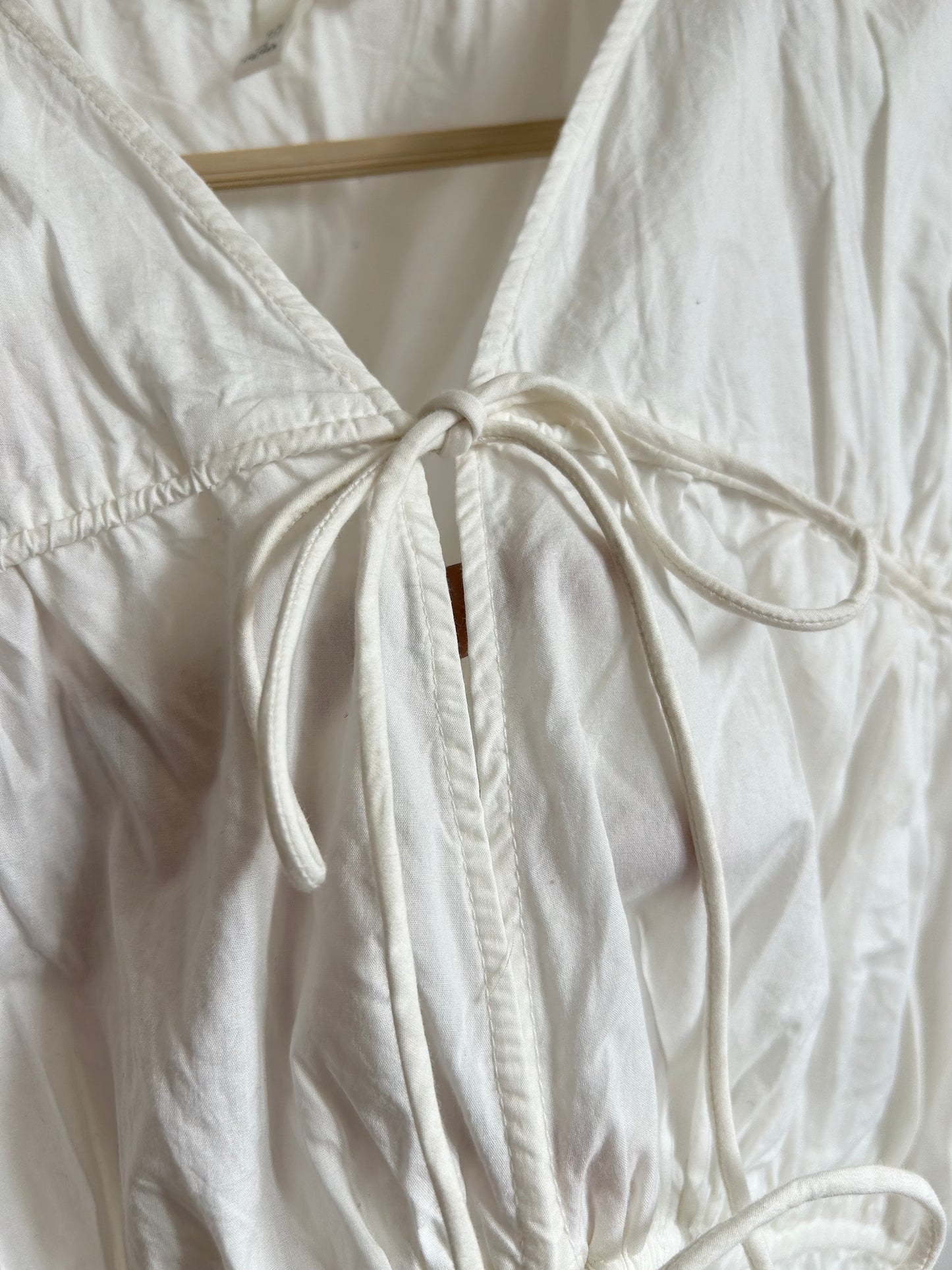 Whit Cotton Knot Top