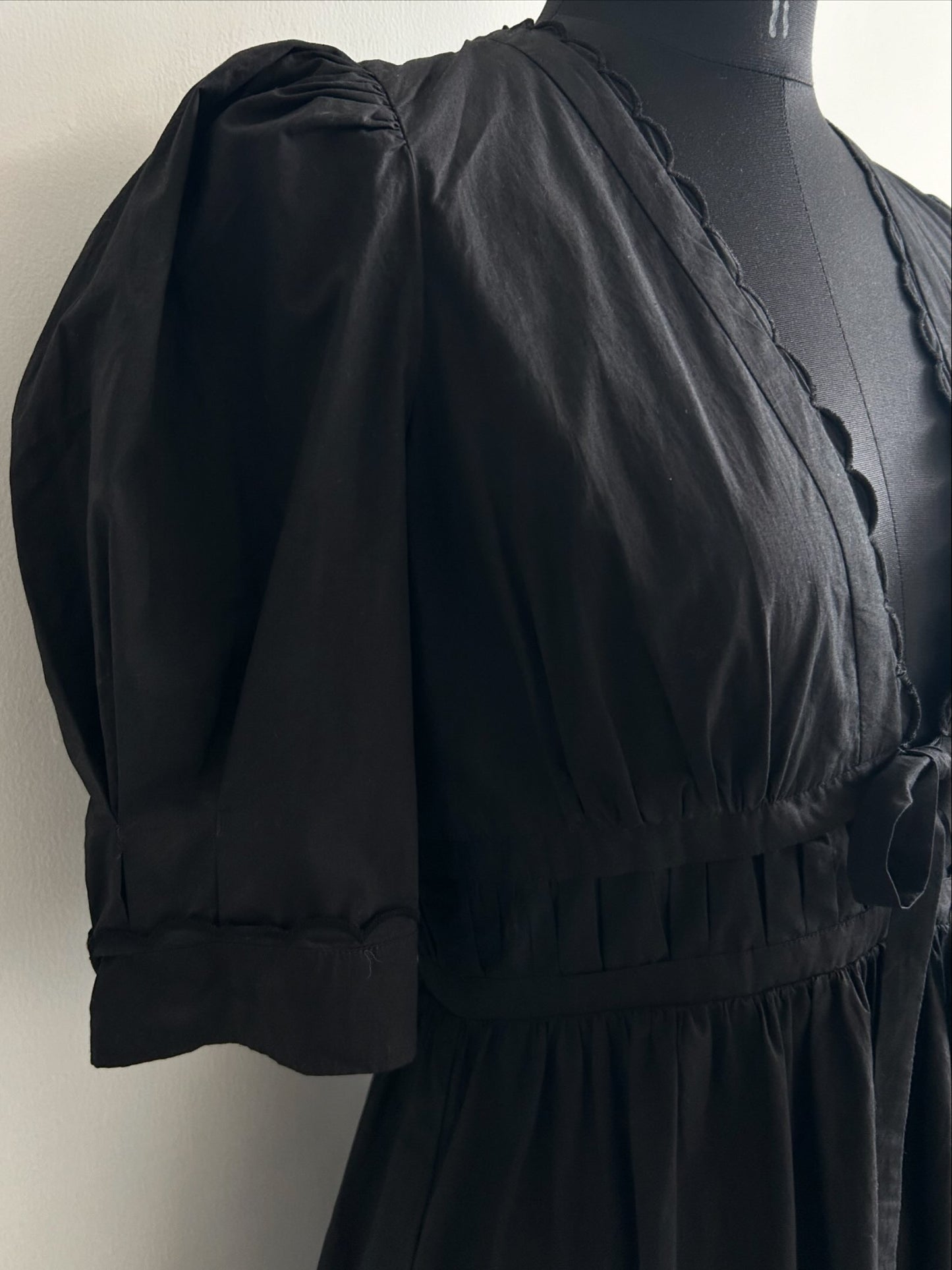 Black Knot Dress