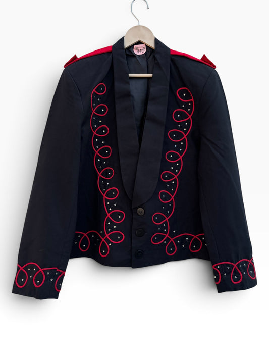 Black Detailed Blazer: 40”