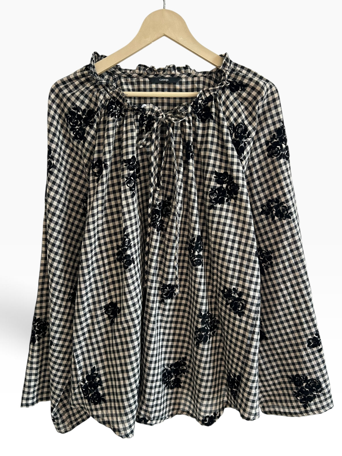 Grid B&W Top: 52”